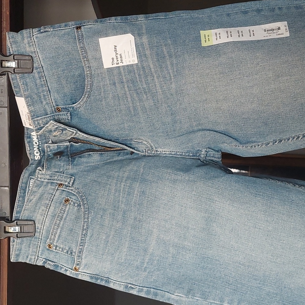 Men's New with Tag Sonoma Relaxed Fit Light Wash Jeans